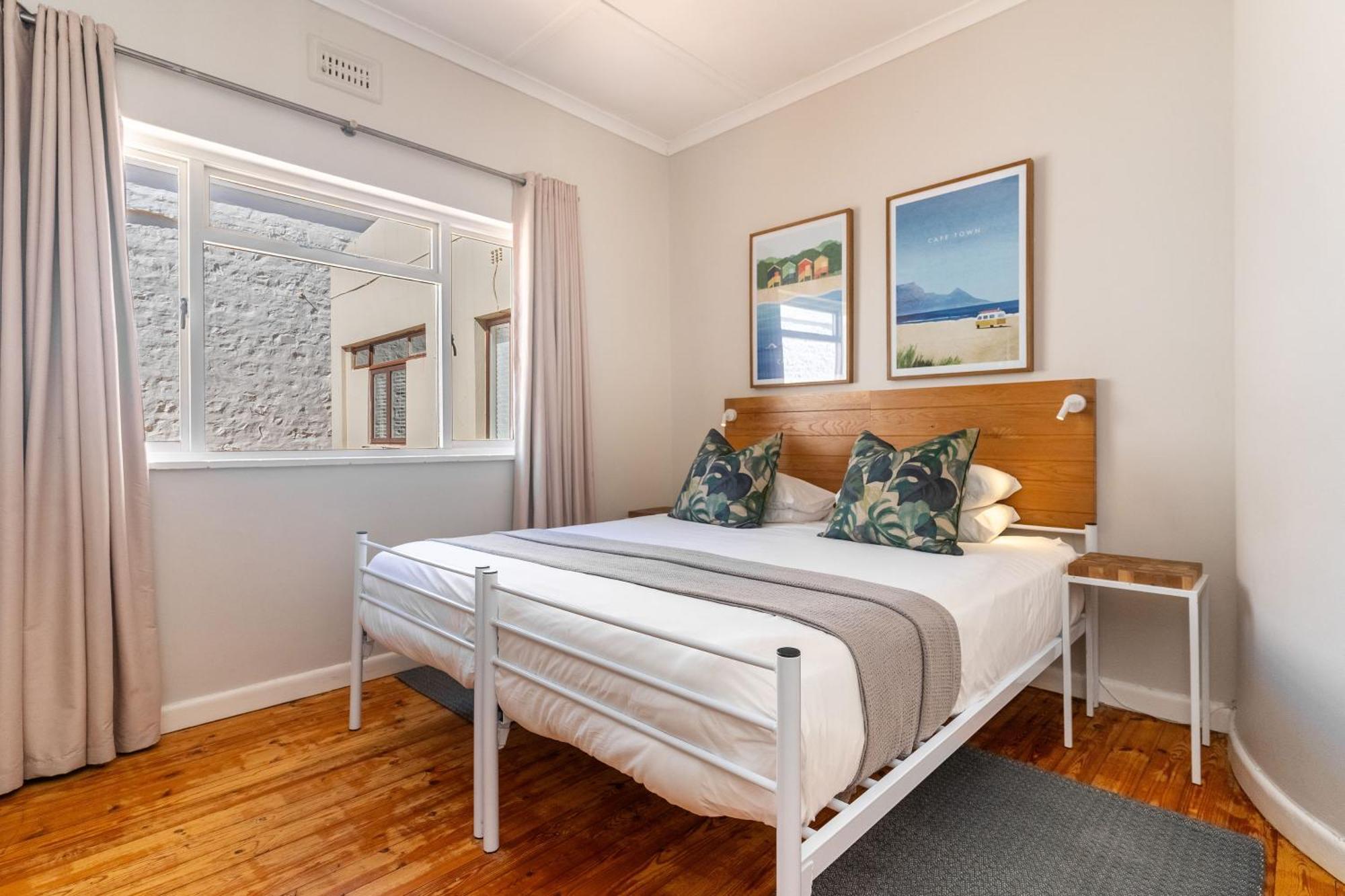 Tidal Pool - Camps Bay Apartment
